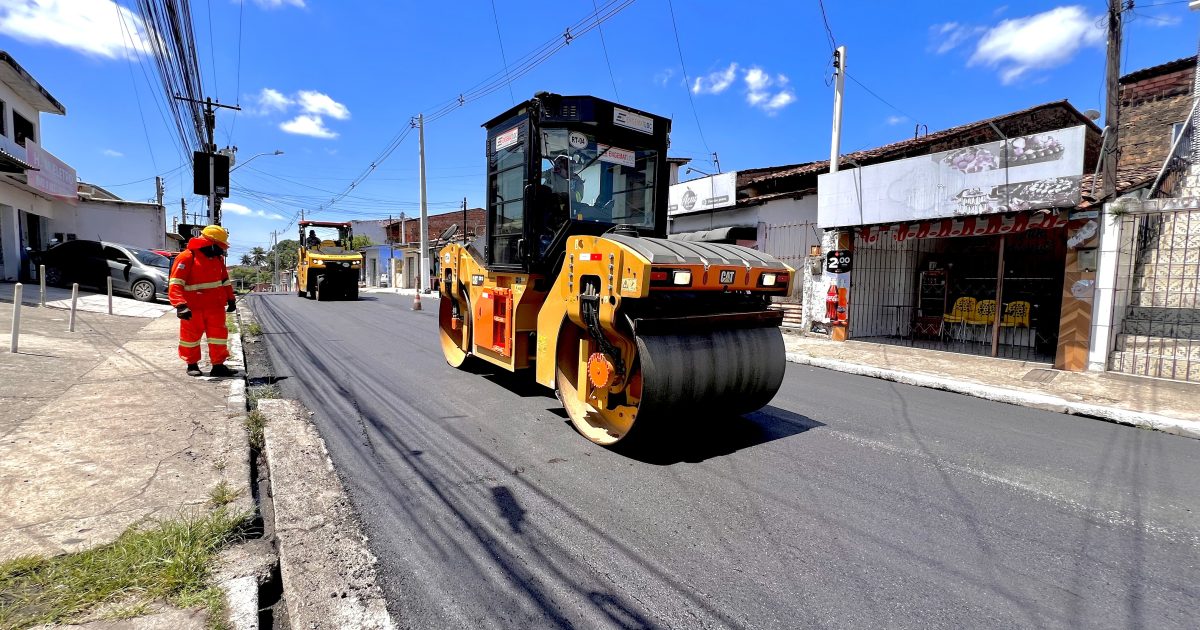 Prefeitura De Macei Inicia Pavimenta O De Mais Uma Rua Na Ch Da