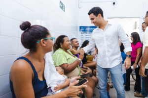 Prefeito JHC durante a entrega da reforma da USF José Araújo da Silva, no Jacintinho. Foto: Jonathan Lins / Secom Maceió