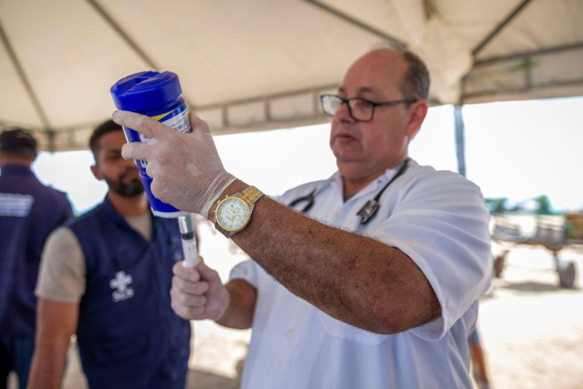 Veterinário  Antônio Salgueiro. Foto: Alisson Frazão/Secom Maceió