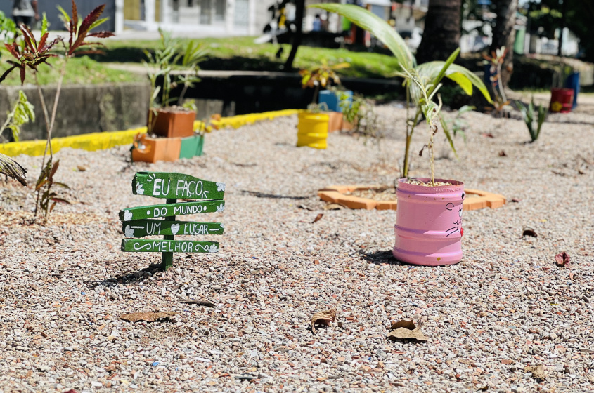 Mudas foram plantadas no espaço revitalizado. Foto: Crystalia Tavares/Ascom Alurb