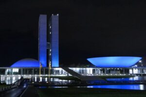 Saúde - geral - cúpula do congresso nacional iluminada de azul - novembro azul - câncer de próstata