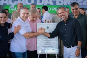 Fotos da duplicação da BR-222